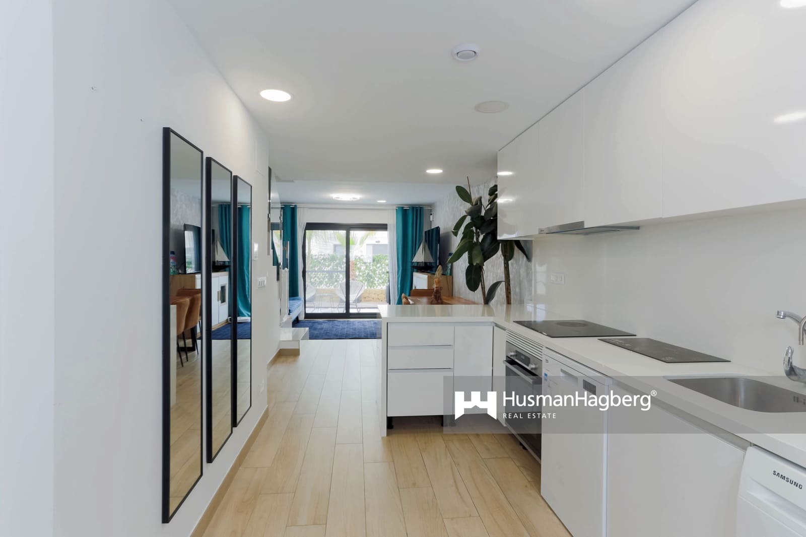 2 makuuhuone Omakotitalo myytävänä paikassa Benidorm mukana uima-altaan - 330 000 € (Ref: 9479017)