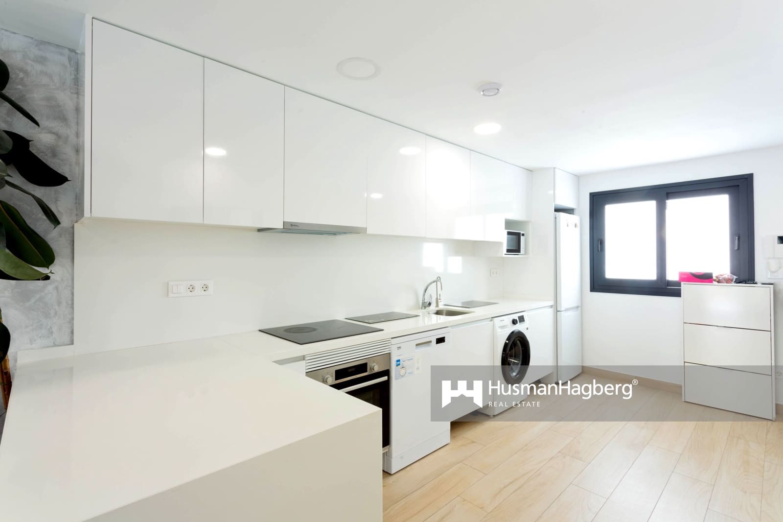 2 makuuhuone Omakotitalo myytävänä paikassa Benidorm mukana uima-altaan - 330 000 € (Ref: 9479017)