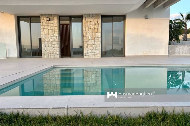 3 slaapkamer Villa te koop in Urbanizaciones, Benidorm met zwembad - € 797.000 (Ref: 9483768)