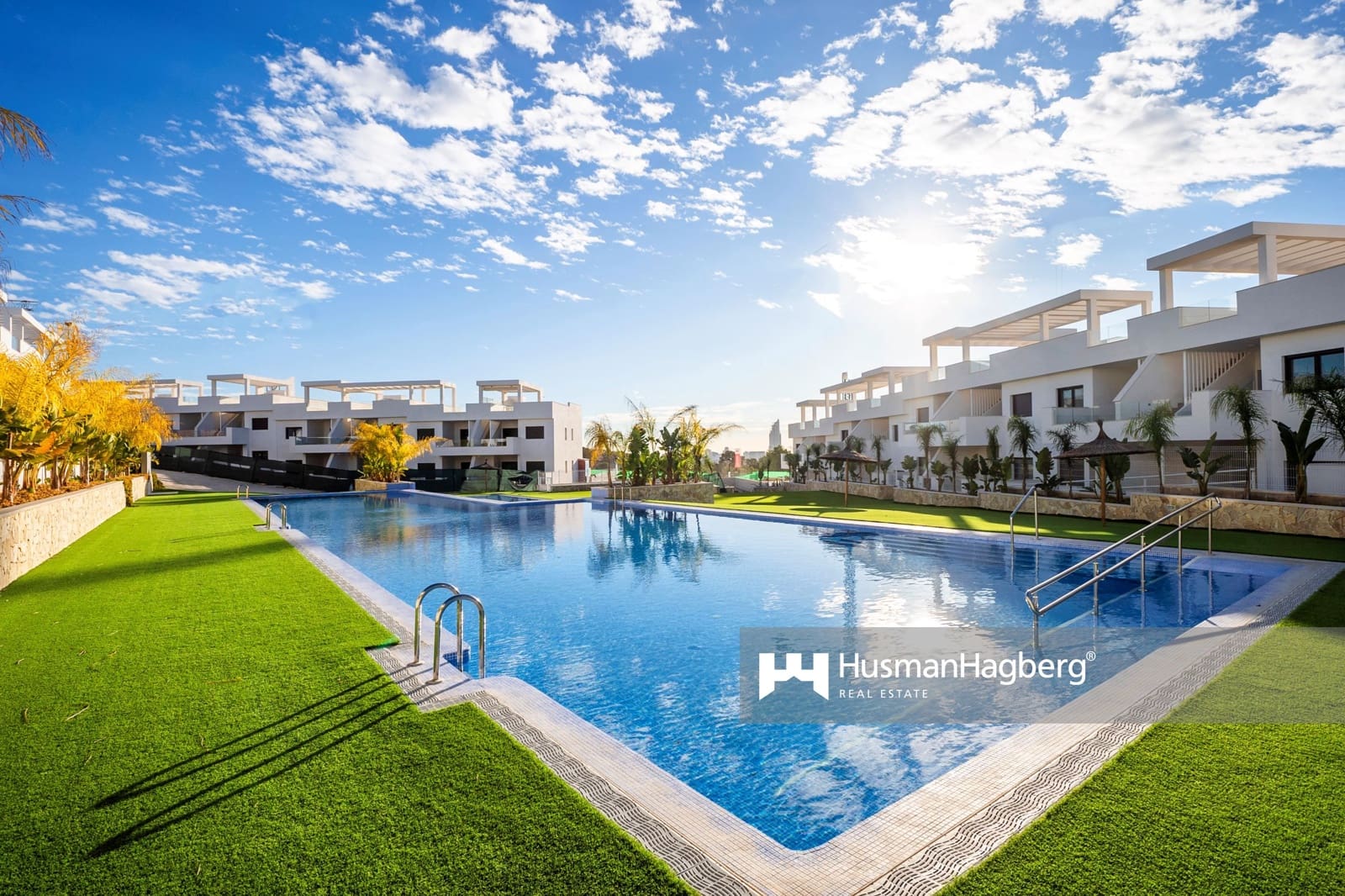 2 bedroom Apartment for sale in Benidorm with pool - € 355,000 (Ref: 9483771)