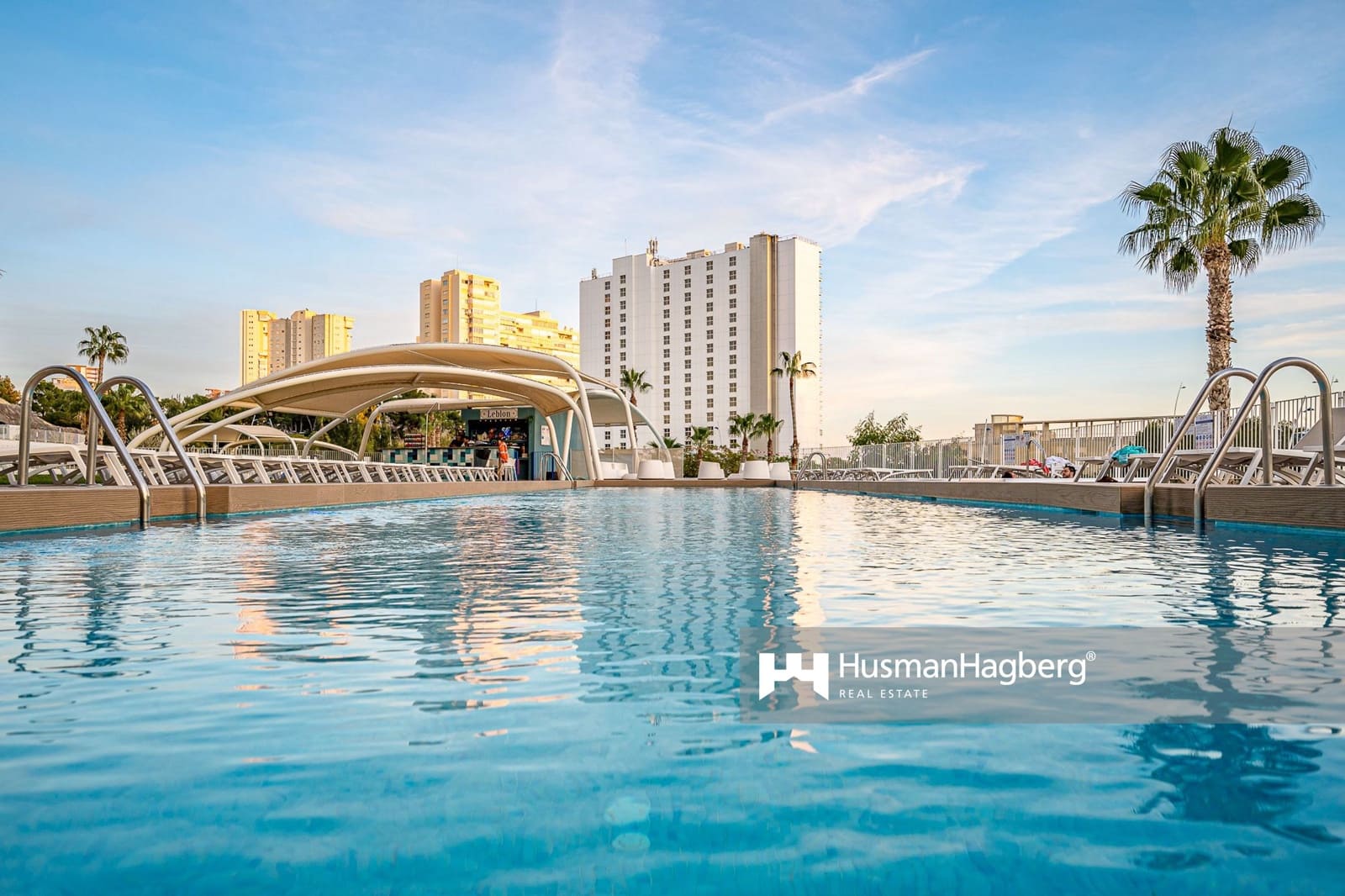 2 slaapkamer Appartement te koop in Benidorm met zwembad - € 529.000 (Ref: 9486607)