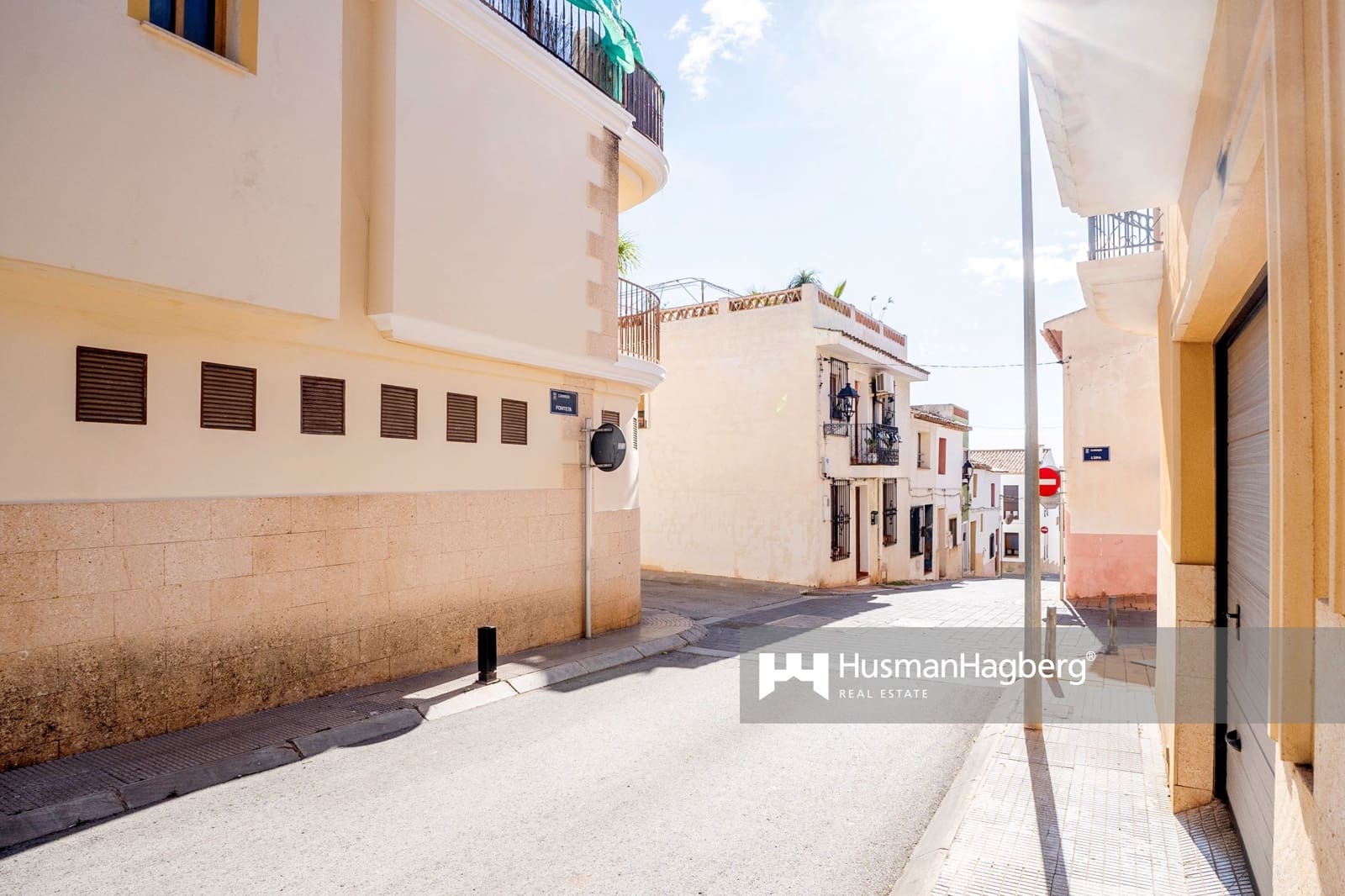 4 bedroom Townhouse for sale in La Nucia - € 307,000 (Ref: 9488071)