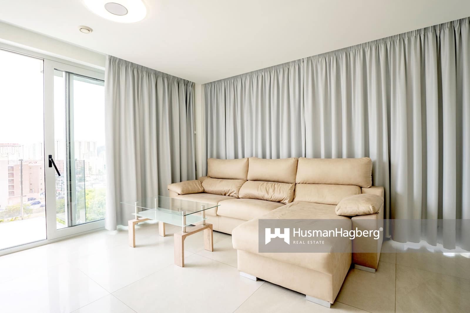 2 bedroom Apartment for sale in Benidorm with pool - € 299,999 (Ref: 9488589)