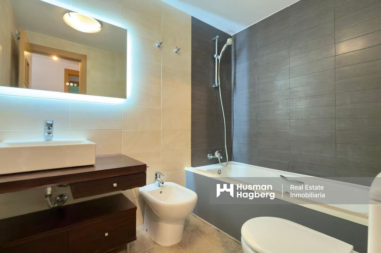 2 sovrum Lägenhet till salu i Benidorm med pool - 260 000 € (Ref: 9508135)