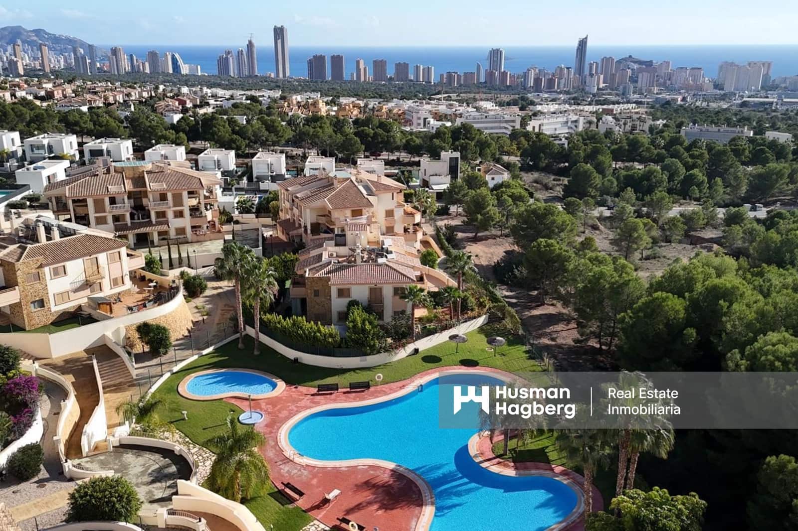 2 sovrum Lägenhet till salu i Benidorm med pool - 260 000 € (Ref: 9508135)