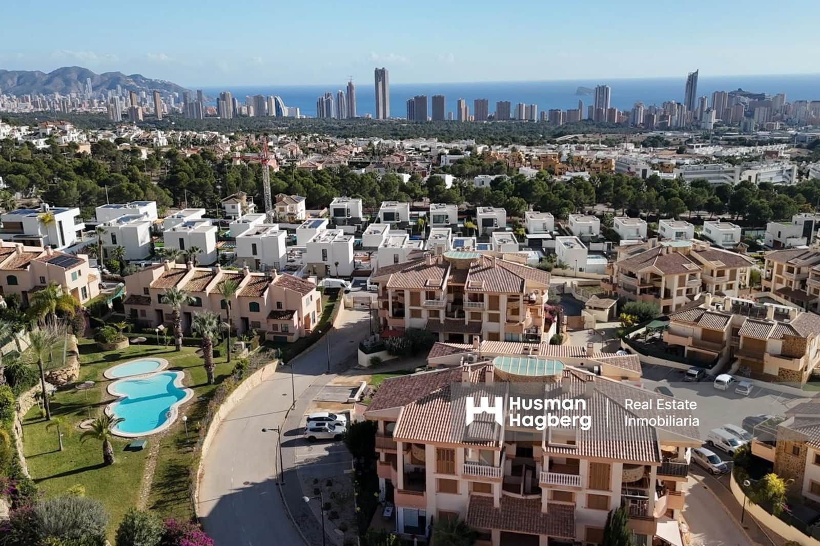2 sovrum Lägenhet till salu i Benidorm med pool - 260 000 € (Ref: 9508135)