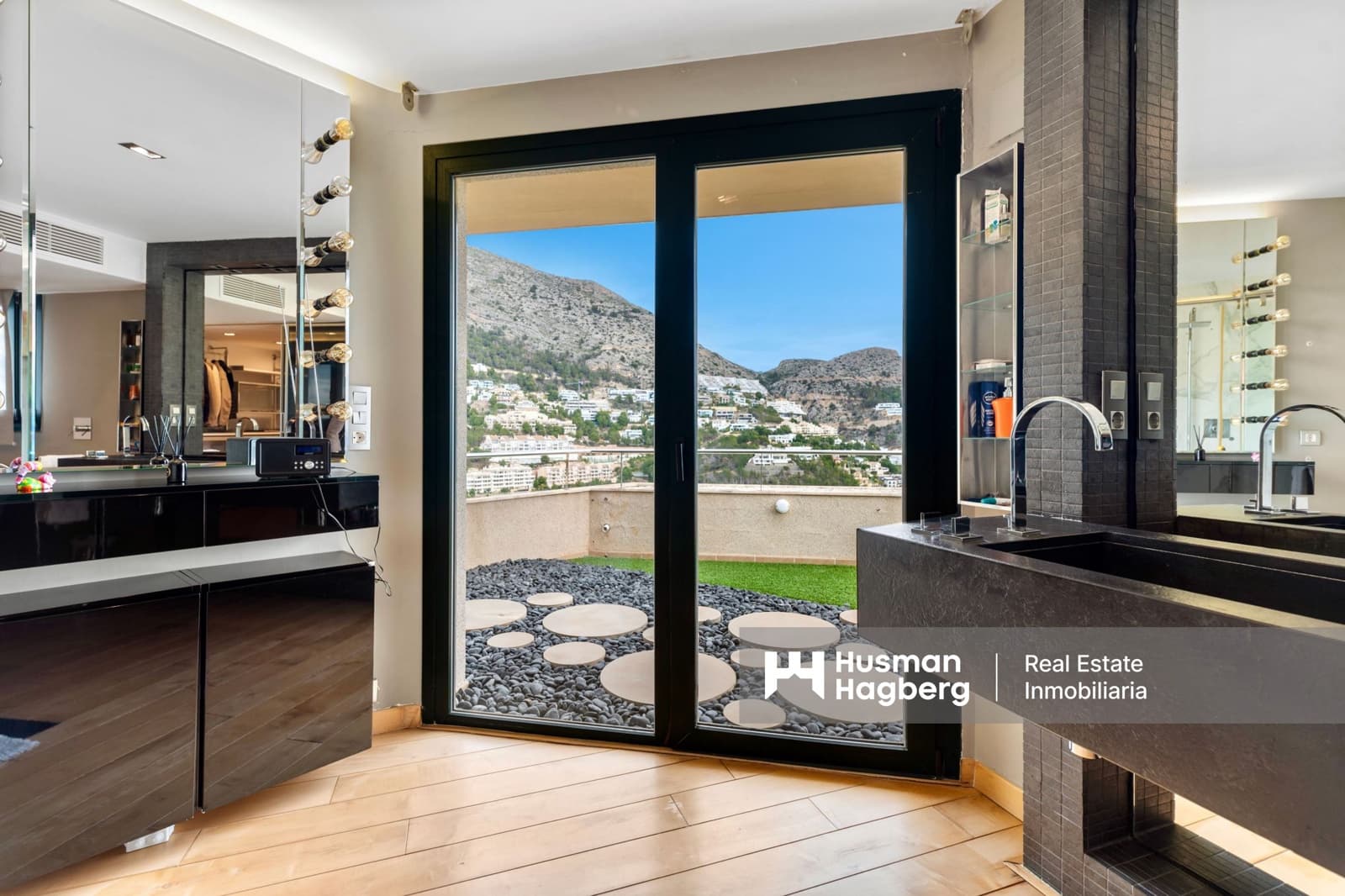 4 bedroom Apartment for sale in Altea with pool - € 900,000 (Ref: 9508140)