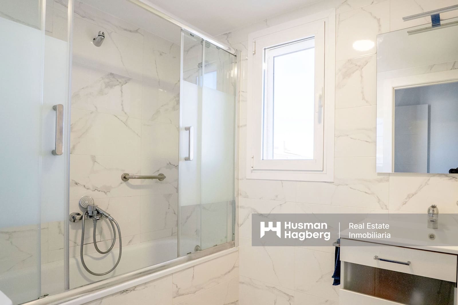 2 makuuhuone Huoneisto myytävänä paikassa Albir mukana uima-altaan - 395 000 € (Ref: 9513083)