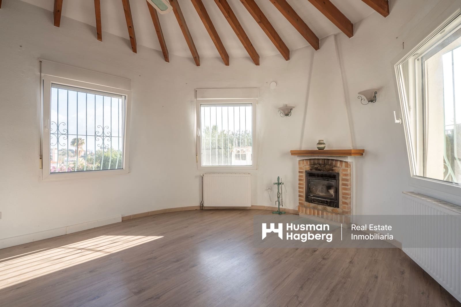 Chalet de 2 habitaciones en Calpe / Calp en venta con piscina - 448.000 € (Ref: 9521153)