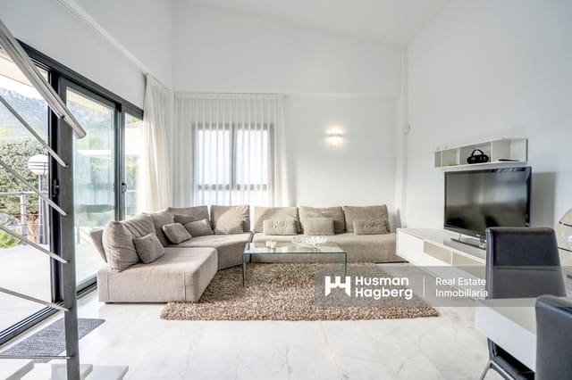 Chalet de 5 habitaciones en Polop en venta con piscina - 530.000 € (Ref: 9521154)