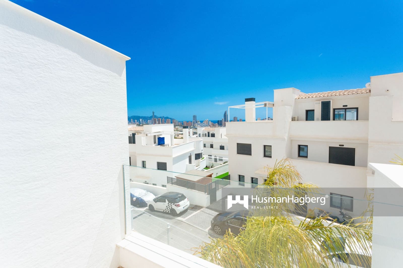 2 bedroom Townhouse for sale in Benidorm with pool - € 330,000 (Ref: 9525988)