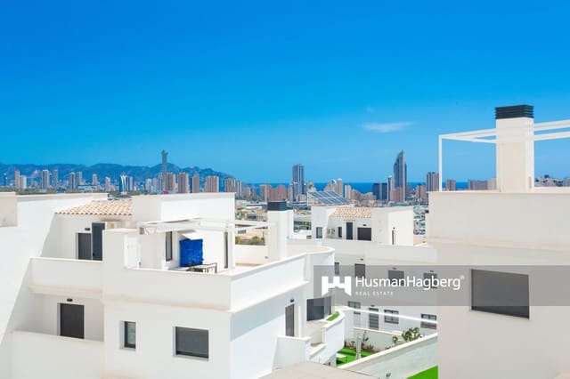 Casa de 2 habitaciones en Benidorm en venta con piscina - 330.000 € (Ref: 9525988)