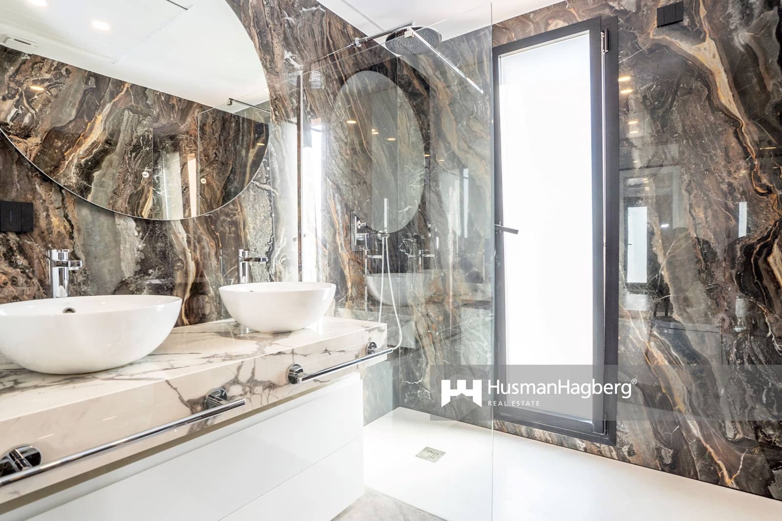 4 bedroom Villa for sale in Benidorm with pool - € 1,550,000 (Ref: 9537122)