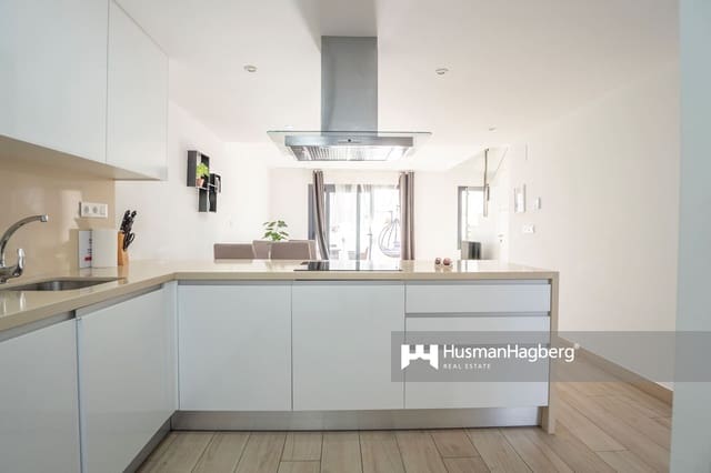 3 soverom Hus til salgs i Benidorm med svømmebasseng - € 369 000 (Ref: 9540607)