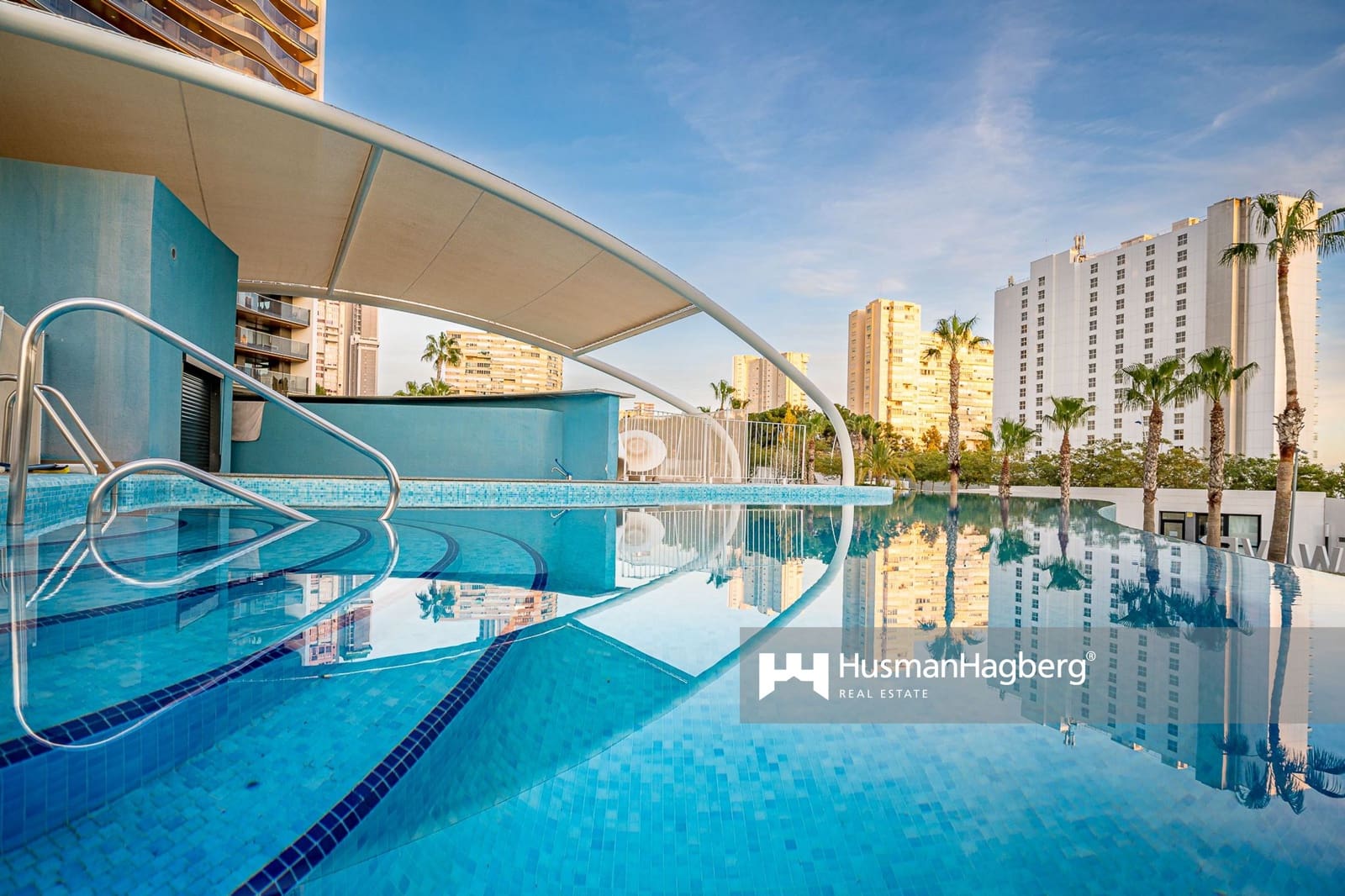 2 soveværelse Lejlighed til salg i Benidorm med swimmingpool - € 529.000 (Ref: 9540611)