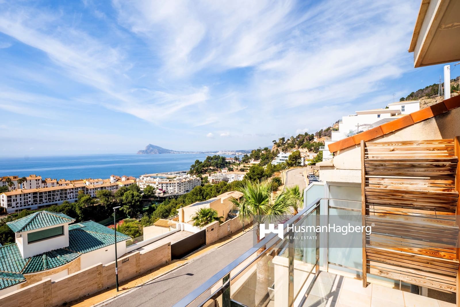 2 bedroom Apartment for sale in Altea with pool - € 375,000 (Ref: 9547427)