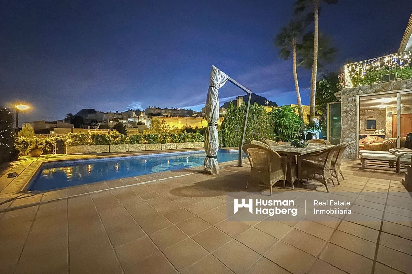 Chalet de 4 habitaciones en La Nucia en venta con piscina - 765.000 € (Ref: 9550464)