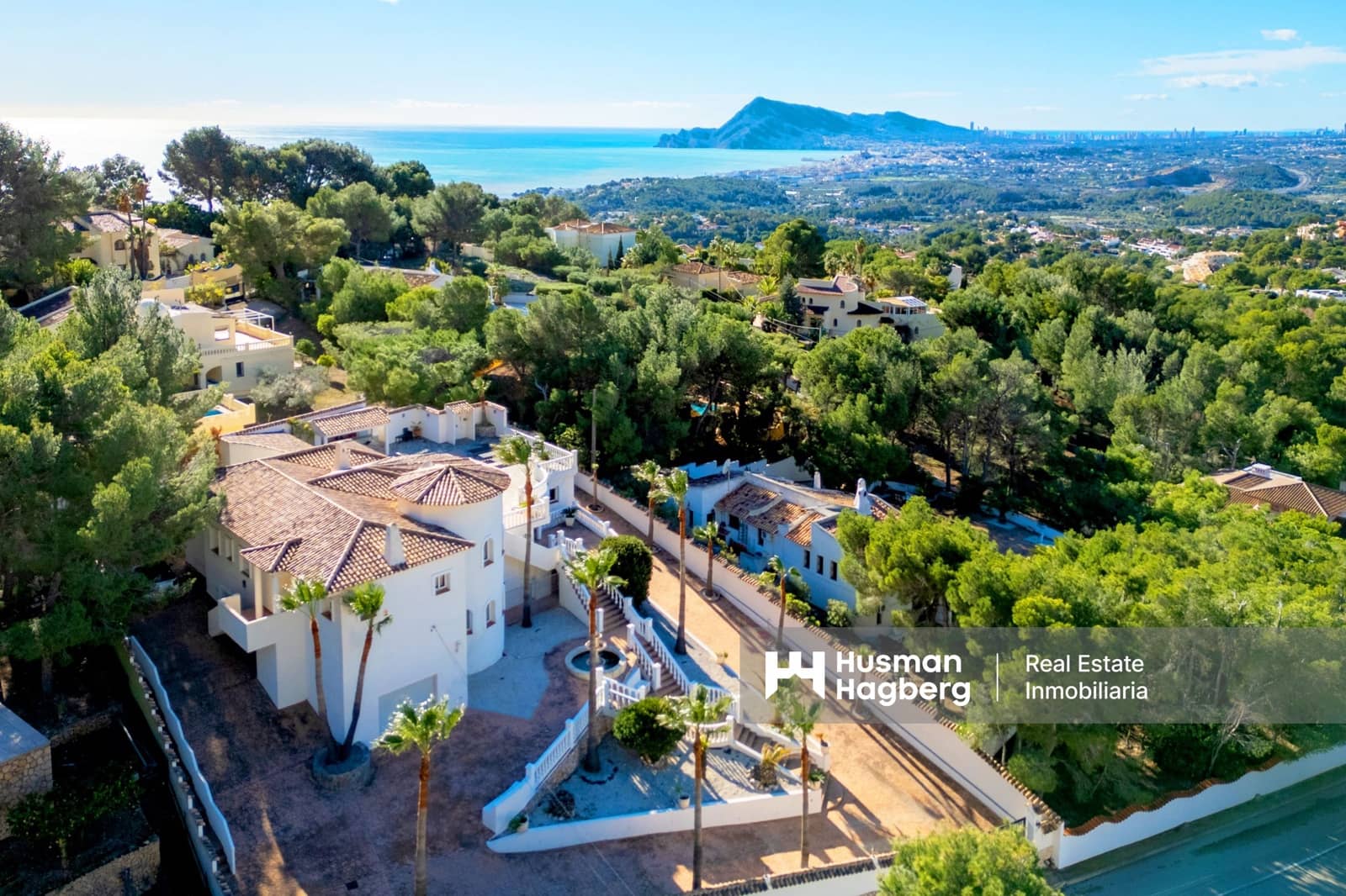 4 makuuhuone Huvila myytävänä paikassa Altea mukana uima-altaan - 1 295 000 € (Ref: 9560734)