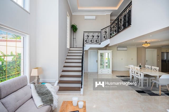 3 sovrum Villa till salu i Albir, Alfaz del Pi / L'Alfàs del Pi med pool - 1 349 000 € (Ref: 9590620)