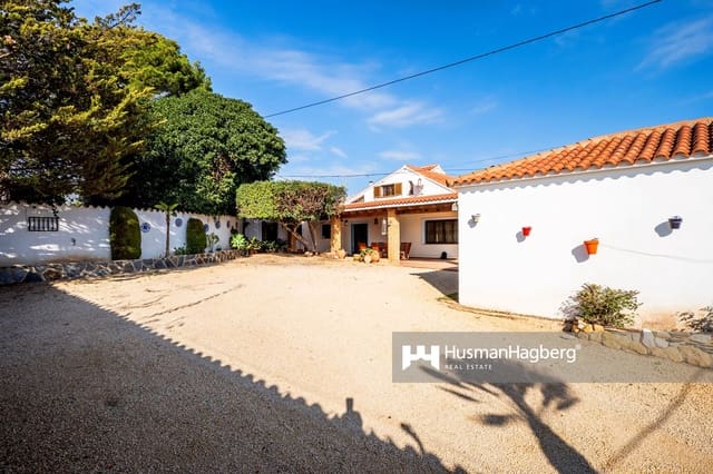 4 slaapkamer Villa te koop in Escandinavia - Cautivador, Alfaz del Pi / L'Alfàs del Pi met zwembad - € 796.000 (Ref: 9607082)