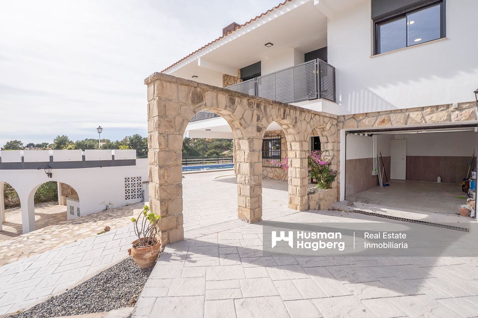 4 soveværelse Villa til salg i La Nucia med swimmingpool - € 895.000 (Ref: 9614612)