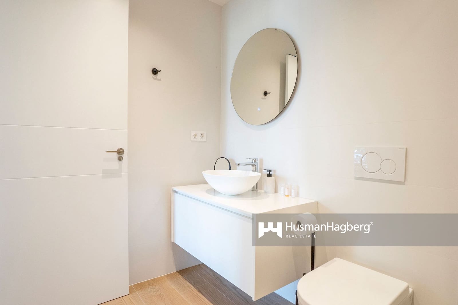 1 bedroom Apartment for sale in La Villajoyosa / Vila Joiosa with pool - € 289,000 (Ref: 9622286)