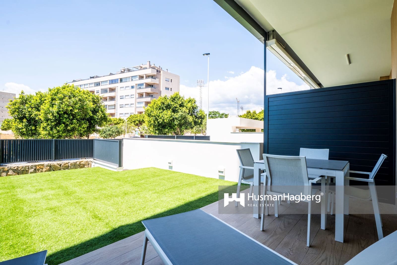 1 bedroom Apartment for sale in La Villajoyosa / Vila Joiosa with pool - € 289,000 (Ref: 9622286)