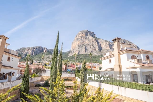 Casa en Polop en venta con piscina - 319.000 € (Ref: 9625178)