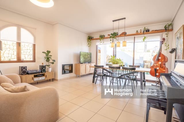 Casa en Polop en venta con piscina - 319.000 € (Ref: 9625178)