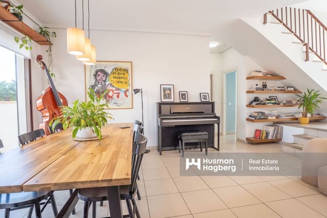 Casa en Polop en venta con piscina - 319.000 € (Ref: 9625178)