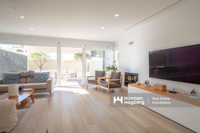 3 bedroom Townhouse for sale in Escandinavia - Cautivador, Alfaz del Pi / L'Alfàs del Pi with pool - € 585,000 (Ref: 9627101)