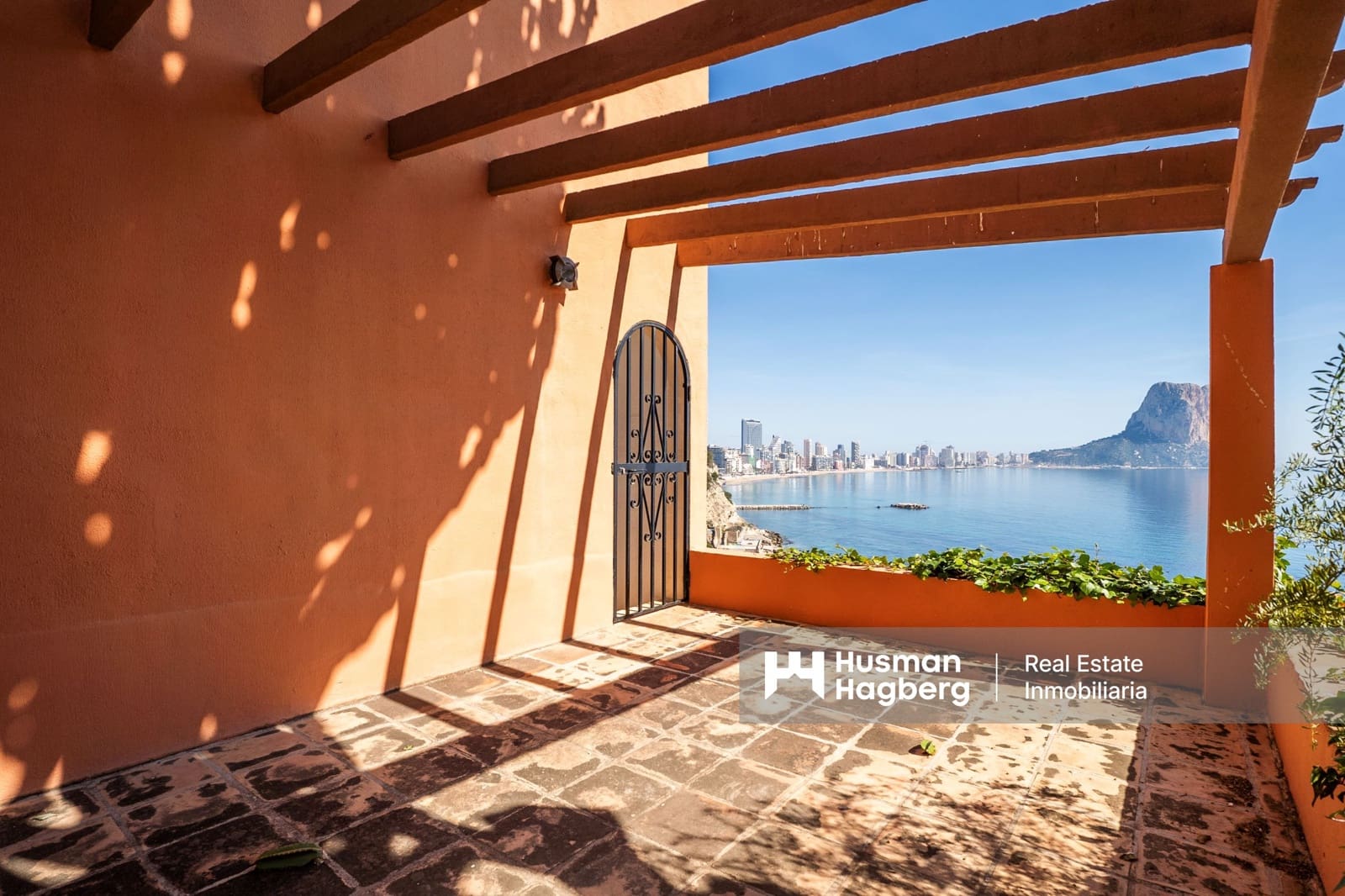 3 bedroom Townhouse for sale in Calpe / Calp with pool - € 498,000 (Ref: 9627103)