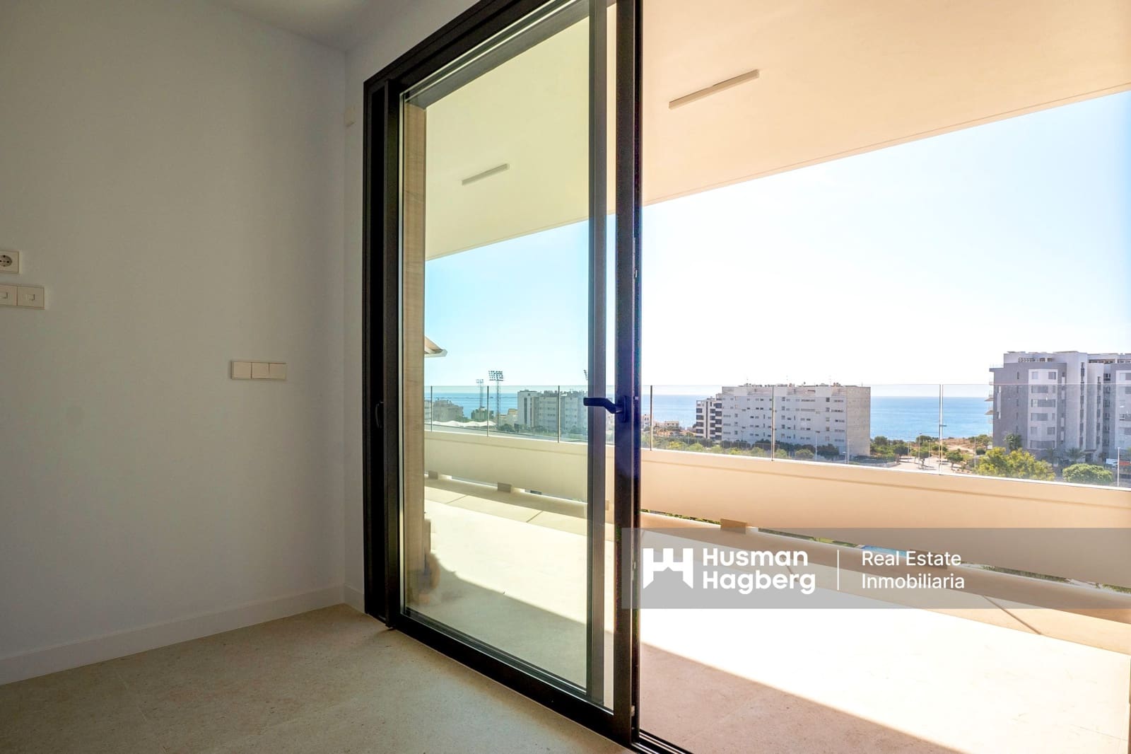 3 bedroom Apartment for sale in La Villajoyosa / Vila Joiosa with pool - € 585,000 (Ref: 9627115)