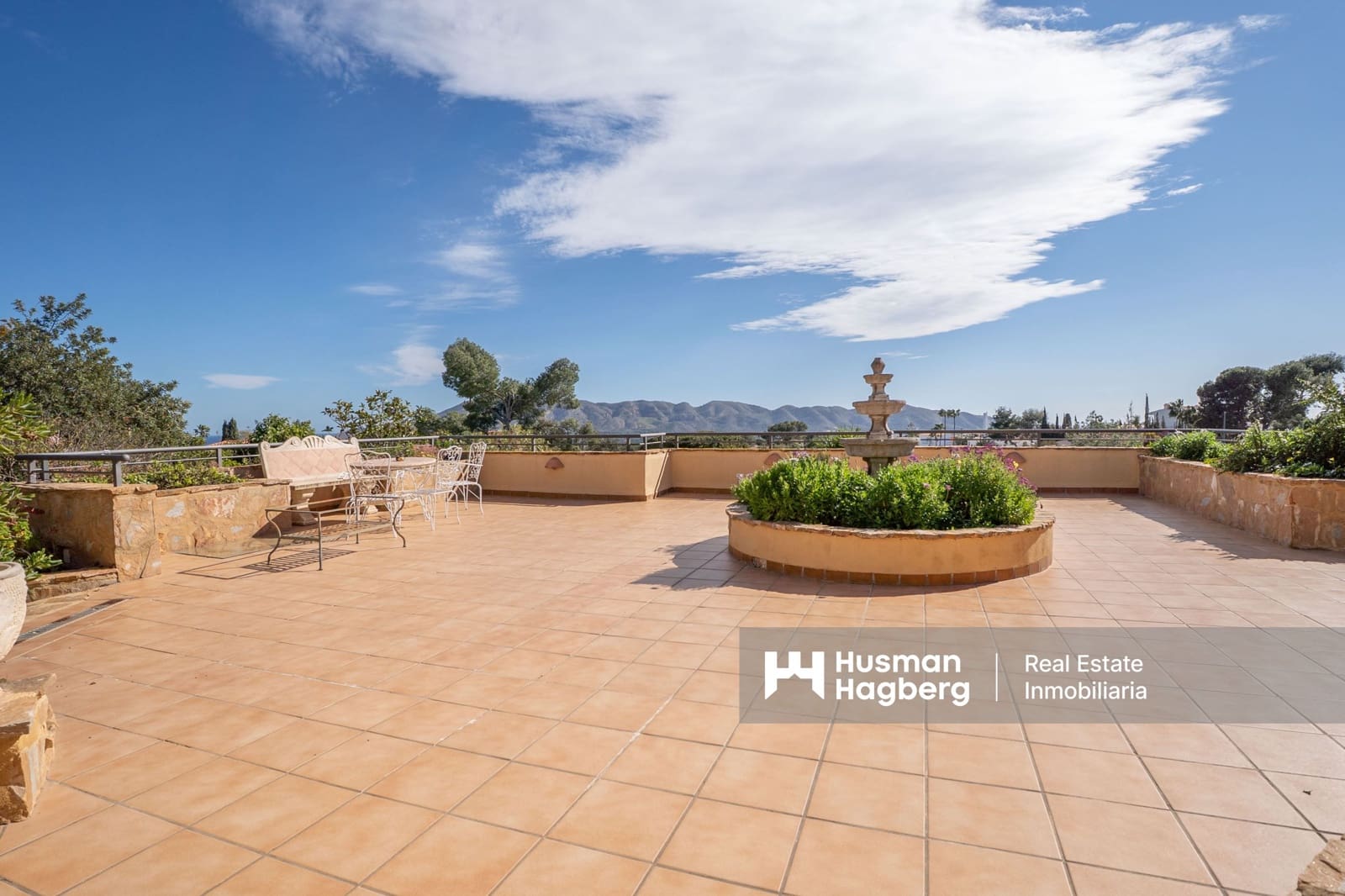 9 soveværelse Villa til salg i La Nucia med swimmingpool - € 1.950.000 (Ref: 9627119)