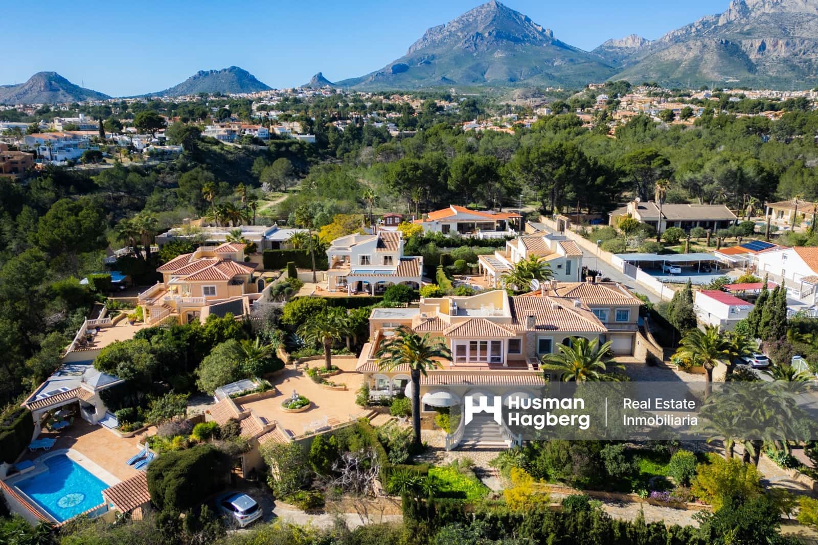 9 soveværelse Villa til salg i La Nucia med swimmingpool - € 1.950.000 (Ref: 9627119)