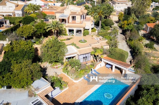 9 soveværelse Villa til salg i La Nucia med swimmingpool - € 1.950.000 (Ref: 9627119)