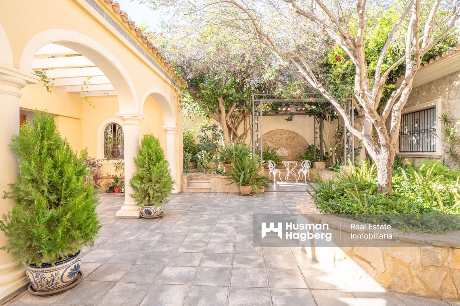 9 soveværelse Villa til salg i La Nucia med swimmingpool - € 1.950.000 (Ref: 9627119)