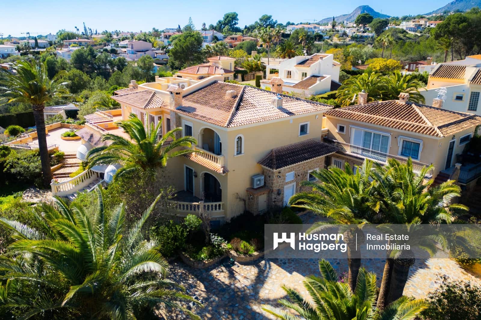 9 bedroom Villa for sale in La Nucia with pool - € 2,180,000 (Ref: 9627119)