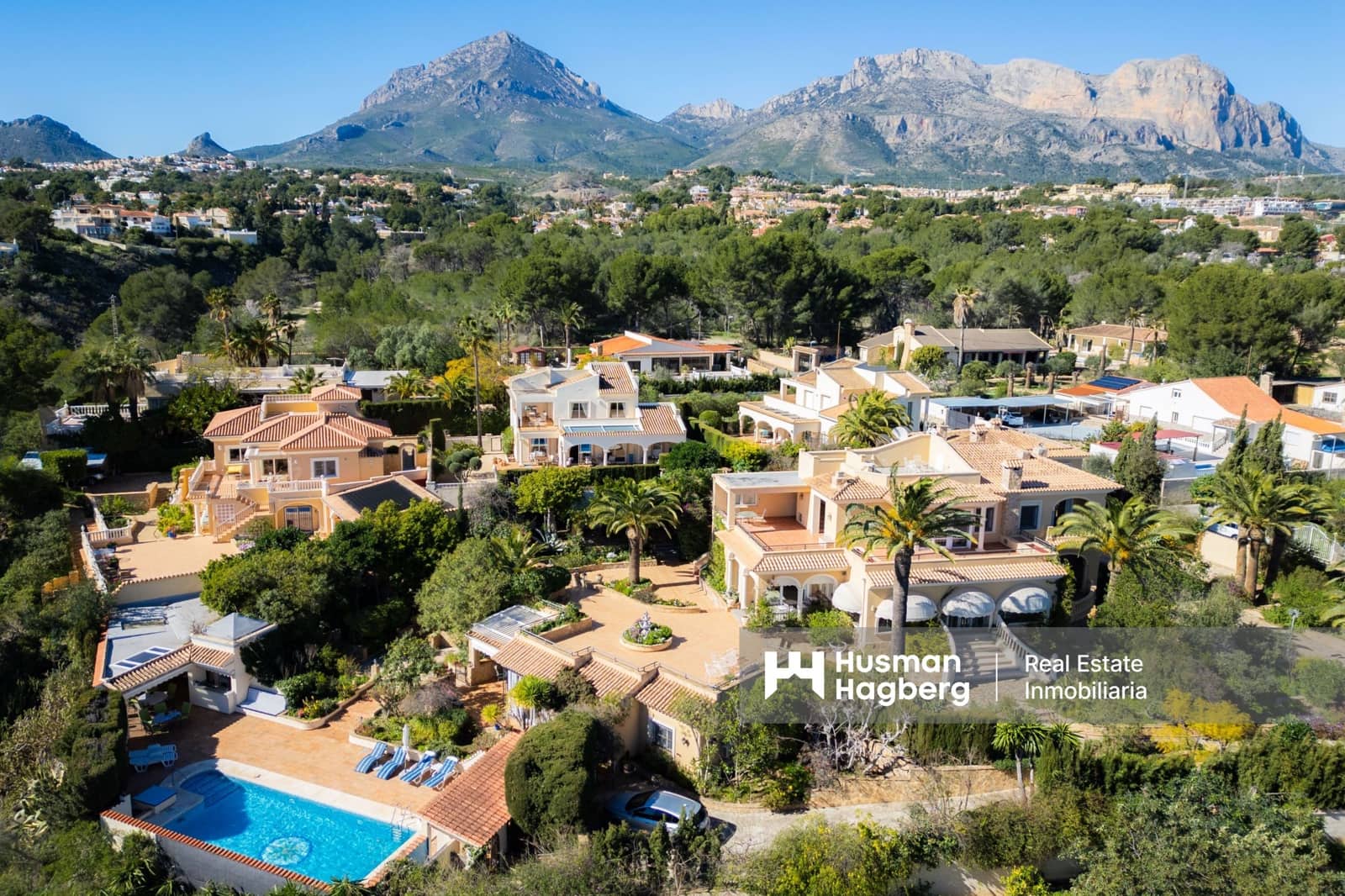 9 bedroom Villa for sale in La Nucia with pool - € 2,180,000 (Ref: 9627119)