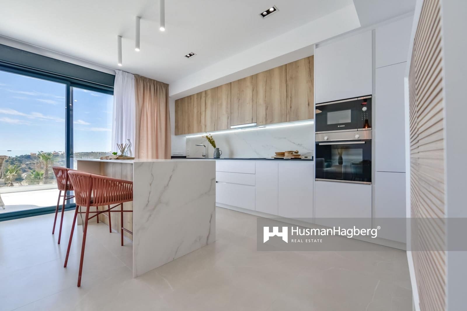 2 slaapkamer Appartement te koop in Benidorm met zwembad - € 460.000 (Ref: 9663355)