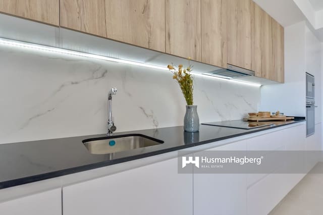 2 slaapkamer Appartement te koop in Benidorm met zwembad - € 460.000 (Ref: 9663355)