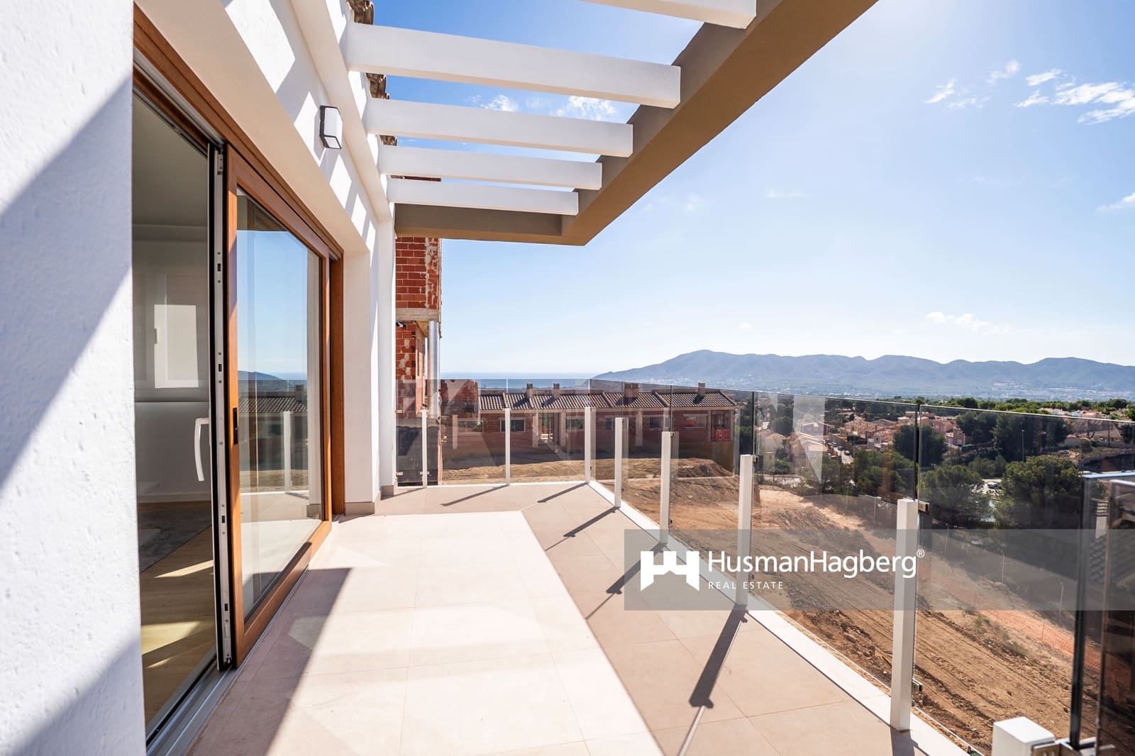 Casa de 4 habitaciones en La Nucia en venta con piscina - 390.000 € (Ref: 9669793)