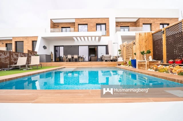 3 chambre Villa/Maison à vendre à Benidorm avec piscine - 585 000 € (Ref: 9683350)