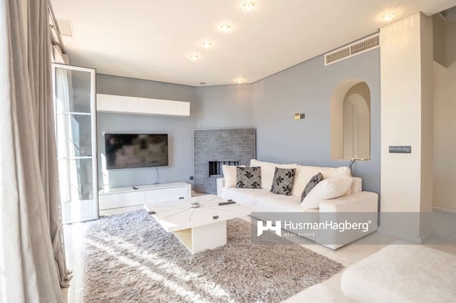 4 soverom Villa til salgs i Benidorm med svømmebasseng - € 770 000 (Ref: 9685934)