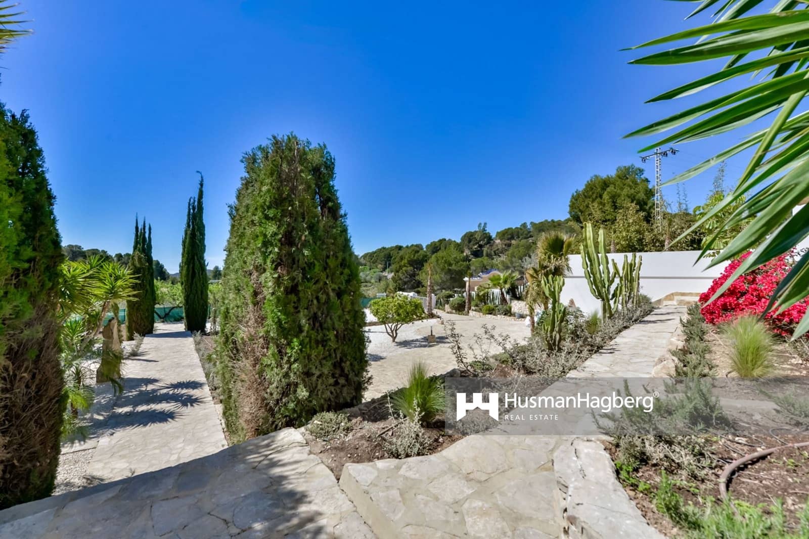 5 bedroom Villa for sale in Altea with pool - € 1,695,000 (Ref: 9694616)