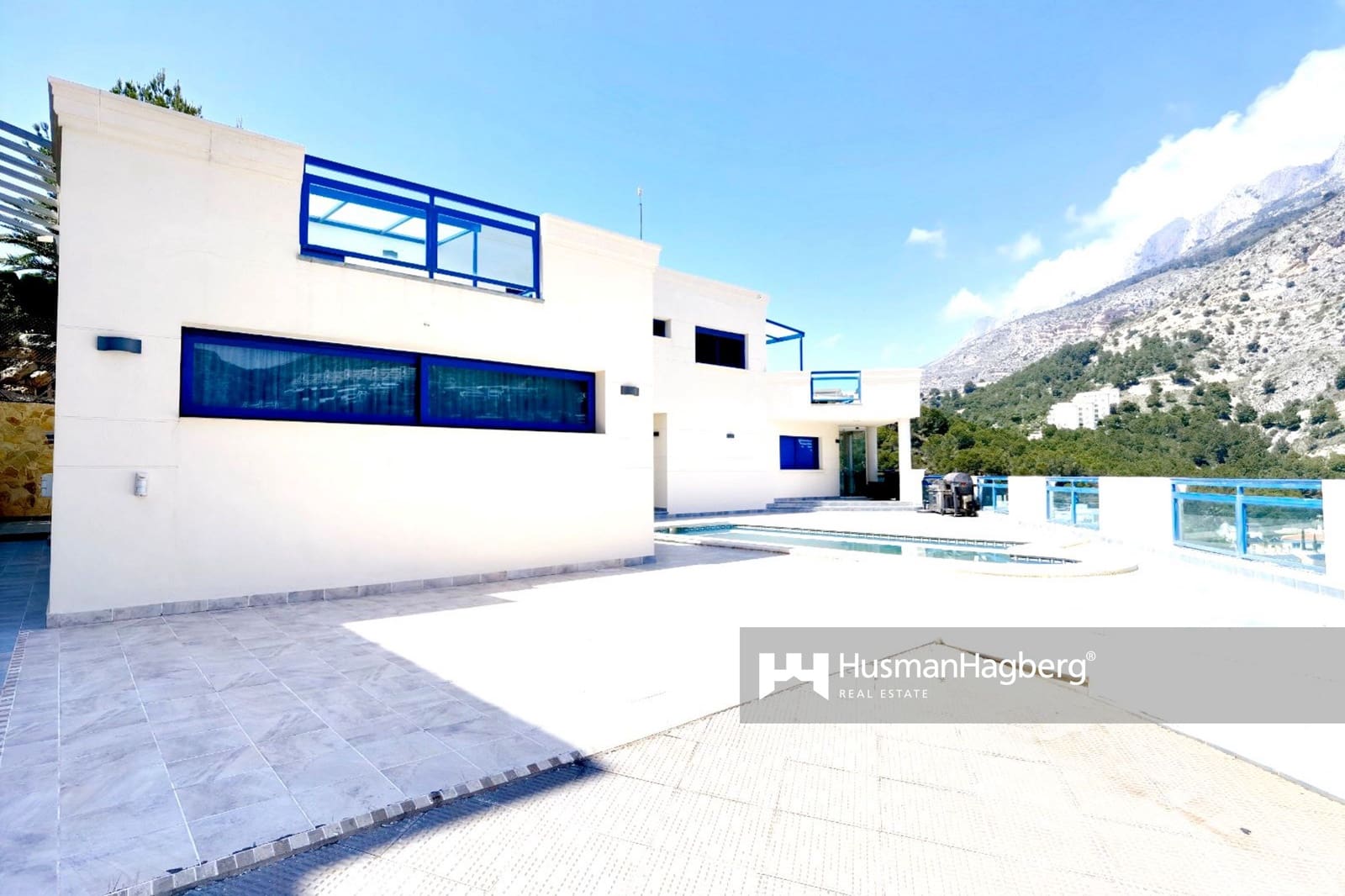 5 bedroom Villa for sale in Altea with pool - € 895,000 (Ref: 9694617)
