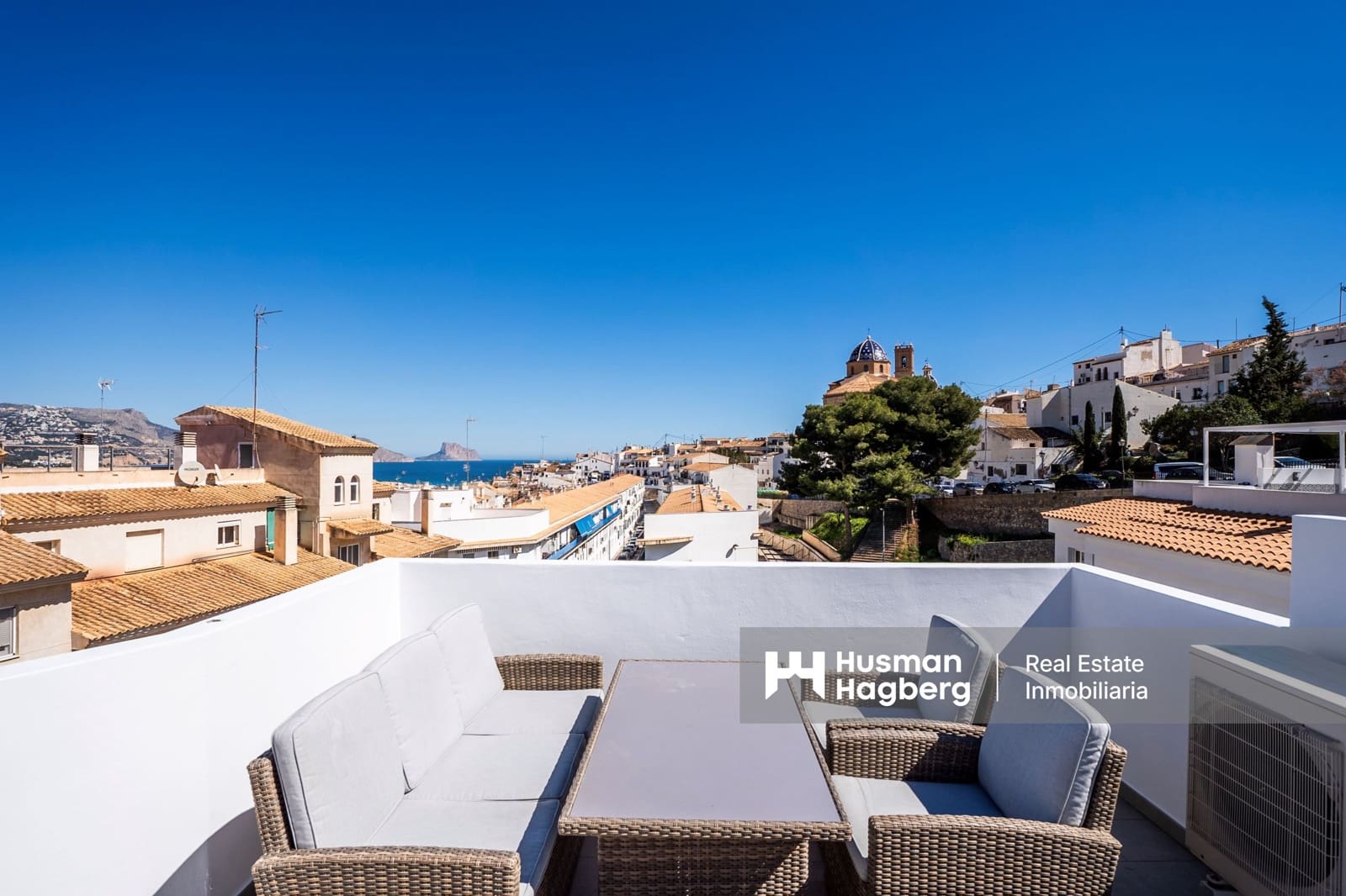 2 bedroom Apartment for sale in Altea with pool - € 330,000 (Ref: 9697958)