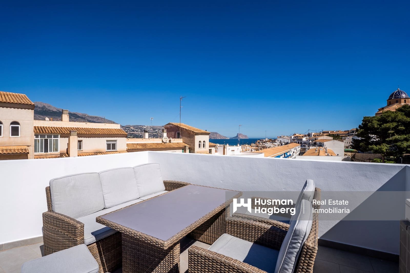 2 bedroom Apartment for sale in Altea with pool - € 330,000 (Ref: 9697958)