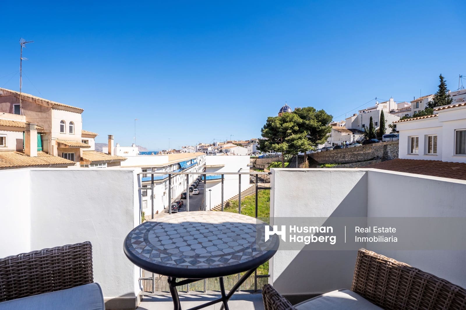 2 bedroom Apartment for sale in Altea with pool - € 330,000 (Ref: 9697958)