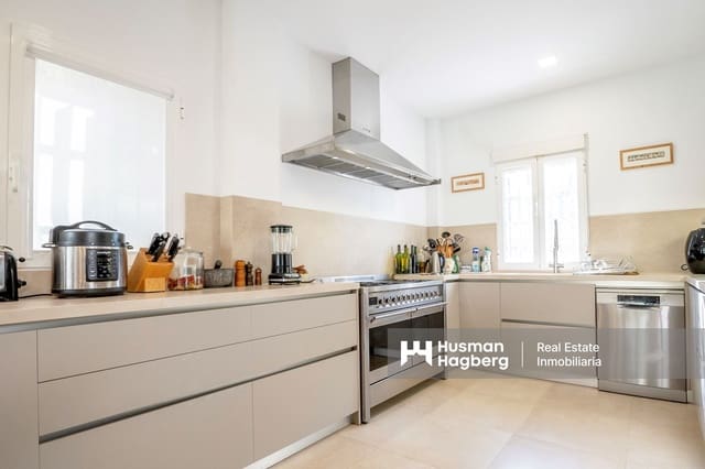 4 bedroom Villa for sale in Altea la Vella, Altea with pool - € 1,295,000 (Ref: 9706131)